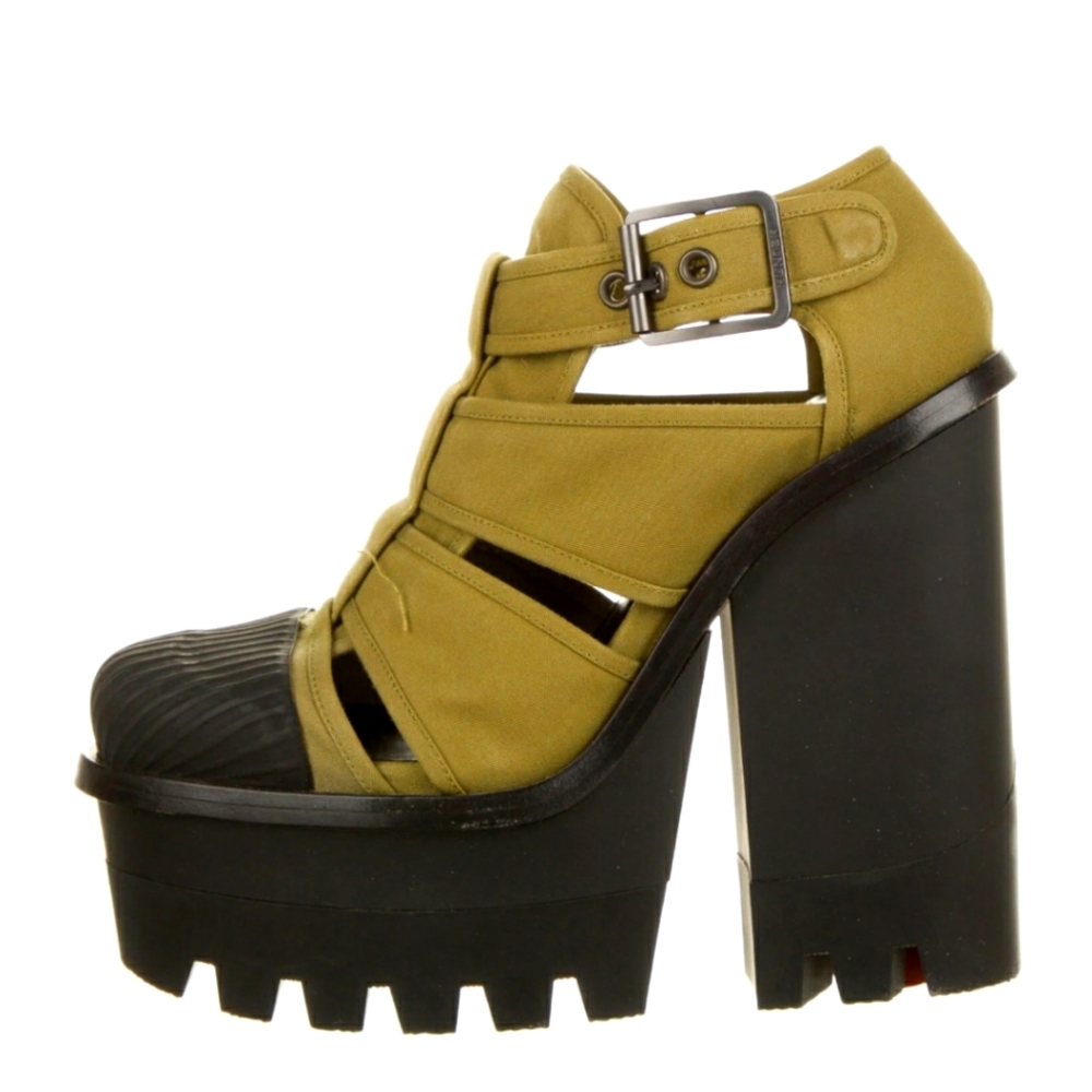 Platform shoes